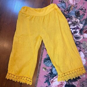 🌷Viola Borghi🌷 100% Linen Vibrant Golden Yellow Lace Trim Capri Wide Leg Pants🇮🇹